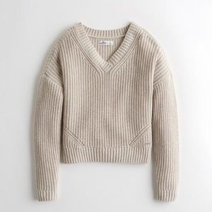 Hollister - V Neck Sweater